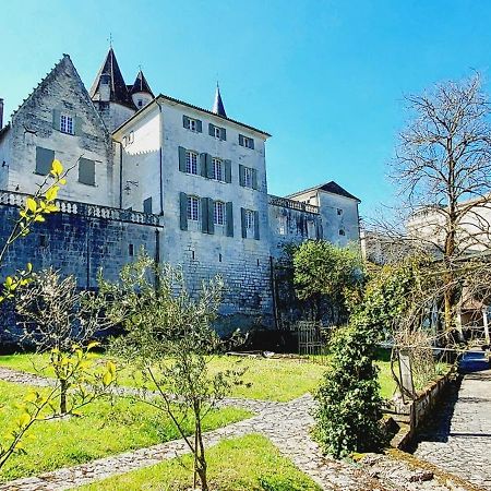Chateau Des Senechaux, Bourdeilles Bagian luar foto