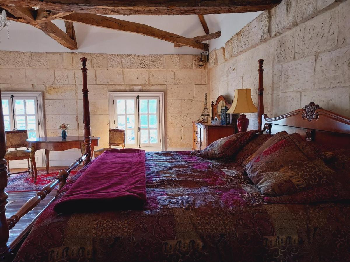Chateau Des Senechaux, Bourdeilles Bagian luar foto