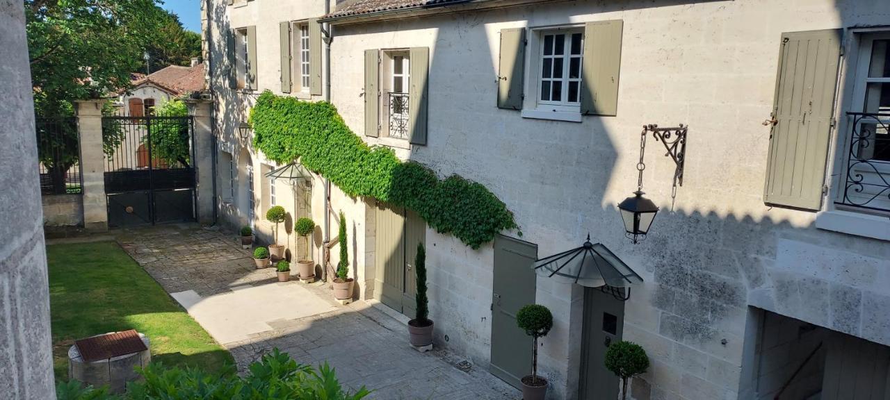 Chateau Des Senechaux, Bourdeilles Bagian luar foto