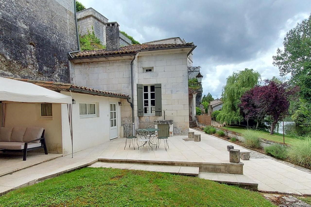 Chateau Des Senechaux, Bourdeilles Bagian luar foto